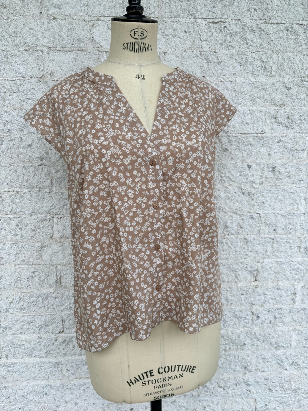 Reitmans Button-Front Cap Sleeve Blouse